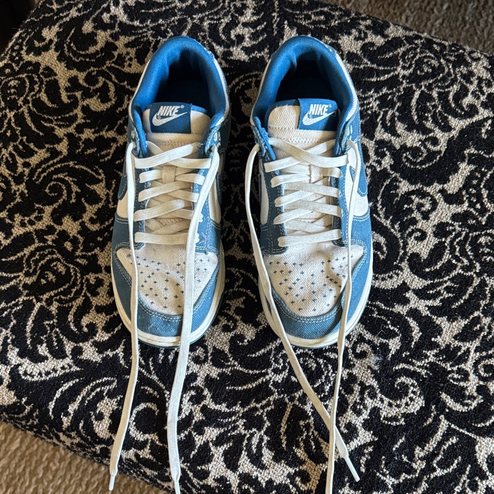 Nike White and Blue Athletic Shoes